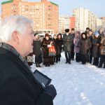 Ron Harris is singing song with Russian believers in Moscow